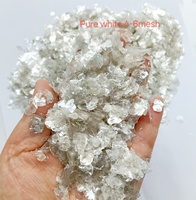 Flocons de mica muscovite naturel blanc pur 10-20 mesh pour revêtements décoratifs, sols époxy métalliques et revêtements architecturaux