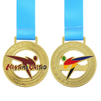 Médaille de sport Taekwondo découpée en 3D sur mesure, plaqué sur mesure, médailles d'attribution pour arts martiaux, médaille en émail souple, silhouette de karaté