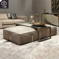 Table basse rectangulaire de luxe standard avec plateau en marbre, base en acier inoxydable, accents en cuir, mobilier moderne italien pour la maison