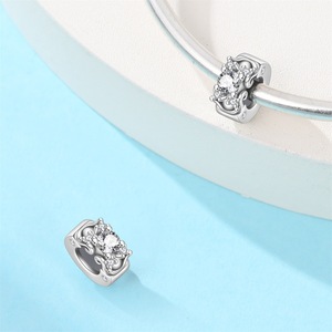 Abalorios de mariposa, flor y mariquita con clip, de cobre bañado en plata, con circonitas y esmalte, tipo tope, para pulsera - Product Image 3