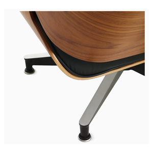 Sillón y Otomana de Cuero de Primera Calidad Estilo Vintage para Salas de Estar, Áreas de Recepción y Oficinas Ejecutivas - Product Image 6