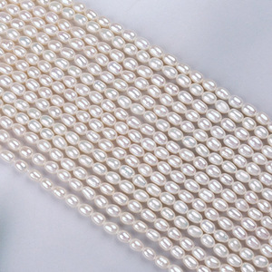 สร้อยคอมุกน้ำจืดธรรมชาติสีขาวขนาด 4-5 มม. ขายส่ง แสงเงาสวยงาม เม็ดมุกทรงข้าว ร้อยเองทำเครื่องประดับ DIY - Product Image 5