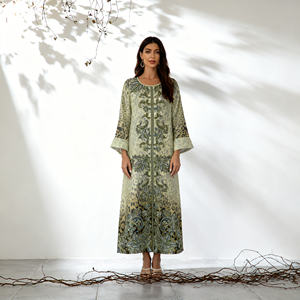 Robe Abaya en Polyester Imprimé de Haute Qualité pour Femmes Musulmanes, Design Élégant Personnalisé, Convient à Diverses Occasions, Vente en Gros - Product Image 1