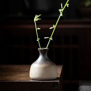 Mini vase en céramique mat Vases en <span class=keywords><strong>poterie</strong></span> grossière rétro pour la décoration intérieure - Product Image 4