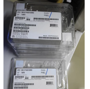 Nuovissimo SSD Intel D7-P5520 7.68TB U.2 PF2KX076T1N1 per Server e Data Center, Unità a Stato Solido di Livello Enterprise - Product Image 3