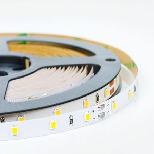 Bande <span class=keywords><strong>LED</strong></span> haute luminosité 12 W/m SMD 2835, 60 LEDs/m, bande lumineuse <span class=keywords><strong>LED</strong></span> blanche flexible DC12V/24V pour éclairage intérieur et extérieur