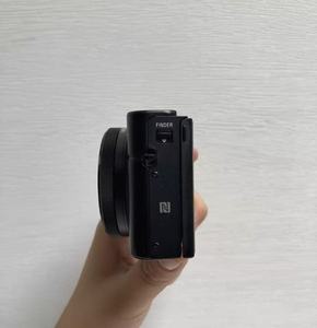 Appareil photo numérique compact Sony RX100 Mark III d'occasion, 20,1 MP, capteur 1 pouce, vidéo Full HD, bon état, prêt à être expédié - Product Image 2