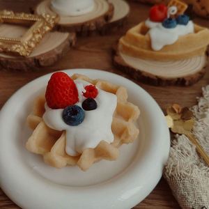 Handmade Private Label Logo Soy <b>Wax</b> Scented Birthday Cake Art Candles <b>Molds</b> Blueberry Waffle Dessert Candle Novelty Candles - Product Image 2
