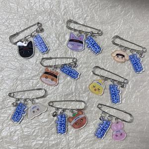 เข็มกลัดการ์ตูนแนว kpop ateez ในเมืองน้ำแข็งเข็มกลัดการ์ตูน wooyoung <span class=keywords><strong>yunho</strong></span> mingi หมุดน่ารักกระเป๋าเสื้อผ้าของขวัญตกแต่งสำหรับแฟนๆ - Product Image 1