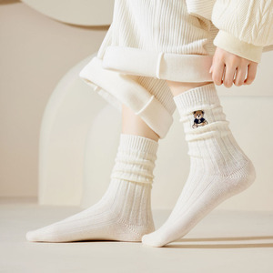 Jingwen OEM Meias De Natal, Calcetines de Mujer Gruesos con Bordado de Dibujos Animados - Product Image 5