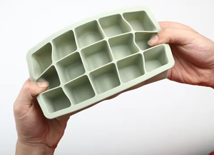 Bandeja de moldes de cubitos de hielo de silicona de 15 agujeros sin BPA, máquina de cubitos de hielo de esfera de grado alimenticio de fácil liberación con tapa - Product Image 3