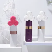Bouteille de nettoyant pour le visage électrique haut de gamme de 100ml avec pulvérisateur à pompe Nouveau dispositif moussant de Massage vibrant pour bouteille de sérum de soin de la peau