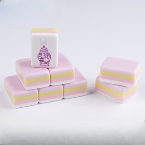 Mahjong américain personnalisé à 4 couches gravé rose créatif en acrylique – Tuiles de jeu de luxe modernes pour adultes - Product Image 4