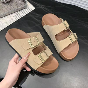 Tendencias de moda de verano: sandalias de mujer con punta abierta, versátiles, con diseño de tiras y una falda resistente. - Product Image 2