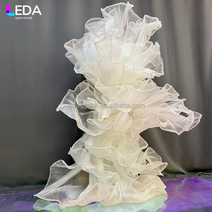 Centre de table LEDA pour événements de mariage, fleur géante moderne en soie organza et tulle, décoration de scène et d'allée - Product Image 4