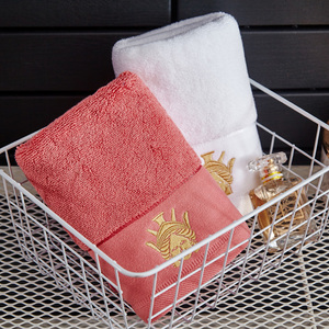 Serviette de bain rectangulaire à absorption de 600 g/m² Serviette d'enveloppement pour les cheveux en gros Serviettes de bain souples à grande friction - Product Image 2