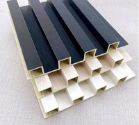 Système de panneaux muraux en PVC imperméable moderne, rainuré, texturé 3D, imitation bois, solution de revêtement décoratif intérieur