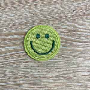 3.2 cm Self Sticker Cute Smile Patches for Hat Clothing Decoration - Product Image 6