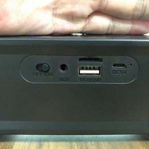 JK-1262 RGBライト搭載 大音量 Bluetooth5.0 10W 多機能 ポータブル 屋外パーティー用 コンピューターオーディオスピーカー AUX内蔵マイク - Product Image 4