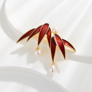 Traditional Chinese Style Bamboo Leaf Brooch With Freshwater Pearl Women's Fashion Accessory Party Jewelry Zinc Alloy Plant - Product Image 1