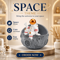 Cadeau en résine sur le thème de l'espace, Décoration d'astronaute, Figurine en résine, Statue artisanale, Décorations de Noël pour la maison, Cadeaux de naissance