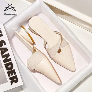Summer Ladies New Style Pointed Toe Chaussures pour femmes Sandales Couleur unie Chunky Low Heel Luxury Slide Sandal Slippers Shoes