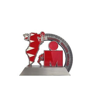 <strong>2026</strong> <strong>New</strong> <strong>Product</strong> Customized Triathlon Trophy 3D Metal Design Football Basketball Champions League Trophy - Product Image 2