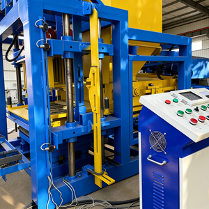Machine à fabriquer des briques creuses entièrement automatique QT4-25, machine à blocs de ciment à <span class=keywords><strong>prix</strong></span> raisonnable - Product Image 5