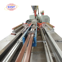 WPC PVC PE bois extrudeuse plastique pour plancher parc planche de bois route bois plastique profil ligne de production machine de fabrication