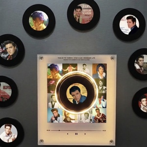 Aimant de réfrigérateur musical en vinyle rotatif NFC personnalisé Elvis Presley avec lumière LED en acrylique, objet de collection pour décoration intérieure et cadeau, vente en gros usine - Product Image 1