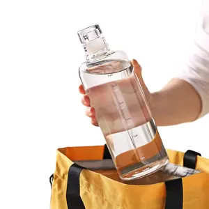 Vente chaude 500ml/750ml Bouteille d'eau réutilisable en verre Bouteilles d'eau en verre en gros Bouteille d'eau en verre borosilicaté avec le temps