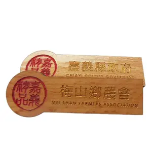Small MOQ Custom Print Engraved Wooden Name Tag Badge for Office Worker