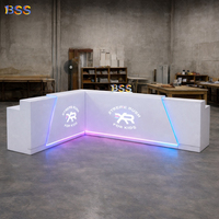 Idées de comptoirs d'accueil pour aire de jeux : Design moderne, personnalisé, blanc, Krion, pour salle de sport, hôtel, bureau, en forme de L, avec éclairage LED