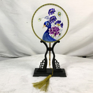 Abanico de <span class=keywords><strong>Palacio</strong></span> Bordado de Suzhou, Hecho a Mano, Diseño de Pavo Real de Doble Cara, Accesorio de Estilo <span class=keywords><strong>Chino</strong></span> para Hanfu, Decoración Artesanal Tradicional - Product Image 2