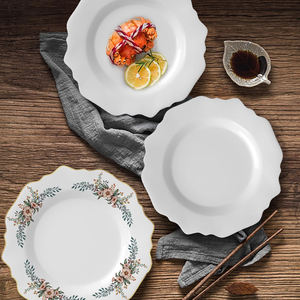 Set di Piatti in Porcellana Bone China Personalizzati di Alta Qualità, Piatti Decorativi a Forma di Girasole, Piatti Bianchi in Ceramica per Casa, Matrimoni ed Eventi - Product Image 6