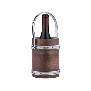 Seau à vin en bois avec poignée en métal, style vintage, rond, isolé, pour pique-nique - Product Image 1