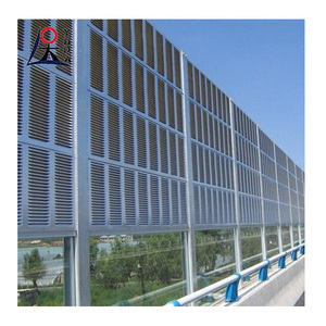 Pannello barriera acustica della carreggiata del traffico zincato muro fori rotondi fonoassorbente foglio di protezione in metallo per Pc