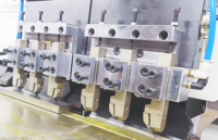 Máquina Ranuradora Vertical CNC Automática para Acero Inoxidable con Ajuste de Herramienta