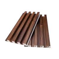 Revêtement mural en PVC imperméable de style européen avec fonction d'absorption acoustique pour la décoration des chambres d'hôtel et de villa