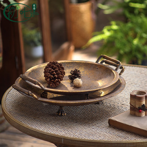 Bandeja Dorada Estilo Americano, Decoración Metálica Antigua, Comedero para Pájaros de Jardín, Plato para Frutas, Accesorio para Estudio Fotográfico - Product Image 1