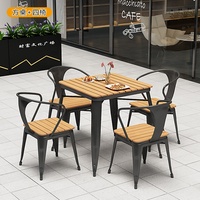 Combinaison table et chaise de patio d'extérieur anti-corrosion imperméable protection solaire table de patio en plastique bois fer table
