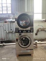 Laveuse-sécheuse commerciale empilable en acier inoxydable à commande par carte 16 kg pour laverie automatique