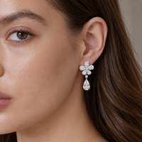 KAVNAR Boucles d'Oreilles Pendantes Fleur Goutte CZ Personnalisées, Laiton Plaqué Or Blanc avec Tige Argent 925 Fabricant Bijoux