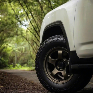 Nuevas Llantas de Aleación de Aluminio Forjado Brillante Personalizadas de Fábrica, Multirradio, ET de 40 mm, Ajuste Universal para <span class=keywords><strong>Jeep</strong></span> Wrangler Chevrolet, 16-20 Pulgadas - Product Image 1