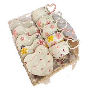 Nuova Tendenza: <span class=keywords><strong>Tazze</strong></span> Carine in Vendita, Produzione Cinese, Tazza in Porcellana a Forma di Cuore <span class=keywords><strong>con</strong></span> Piattino - Product Image 5