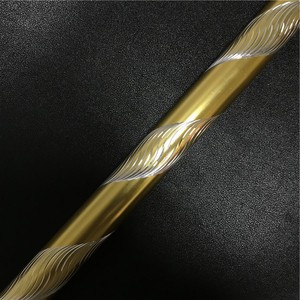 Tringle <span class=keywords><strong>de</strong></span> <span class=keywords><strong>rideau</strong></span> ronde sculptée, tringle <span class=keywords><strong>de</strong></span> <span class=keywords><strong>douche</strong></span> en aluminium, <span class=keywords><strong>pas</strong></span> <span class=keywords><strong>cher</strong></span>, promotion en chine, - Product Image 3