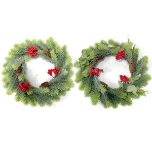 Guirnalda Navideña Artificial de 5 Pulgadas para Montar en Puerta, Estilo Tradicional con Bayas, Piñas y Follaje Decorativo - Product Image 1