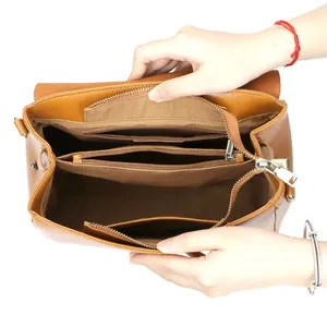 กระเป๋าถือสะพายข้างหนังแท้ ANdoBag สำหรับผู้หญิง แฟชั่นวินเทจ ความจุมาก พร้อมสายสะพายไหล่สองเส้น รุ่น 1881 - Product Image 5