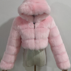Veste élégante en fausse <span class=keywords><strong>fourrure</strong></span> de renard pour <span class=keywords><strong>femme</strong></span> <span class=keywords><strong>avec</strong></span> devant ouvert et manches évasées - Product Image 2