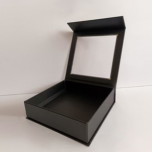 Caja de Regalo Magnética de Cartón Rígido Plegable con Ventana de PVC Negra de Lujo - Product Image 2